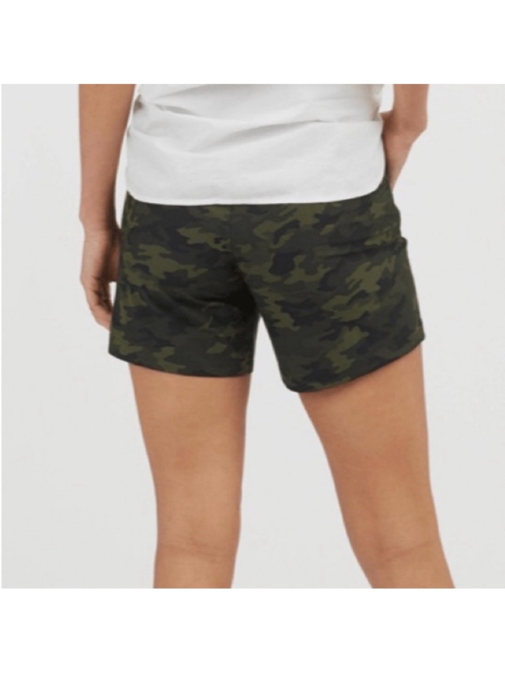 Spanx Small Shorts Sunshine Shorts 4” in Green Camo NWT - Picture 7 of 13